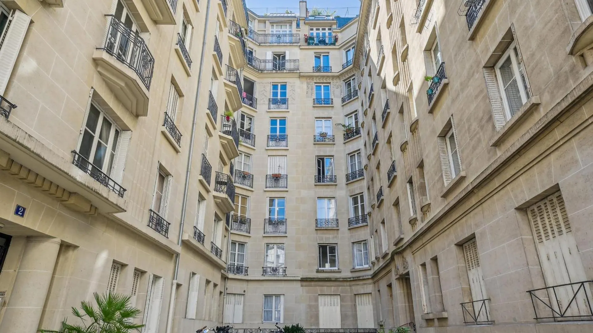 Terne Maillot - Gaston Bertandeau 1dbr Apartament Paryż