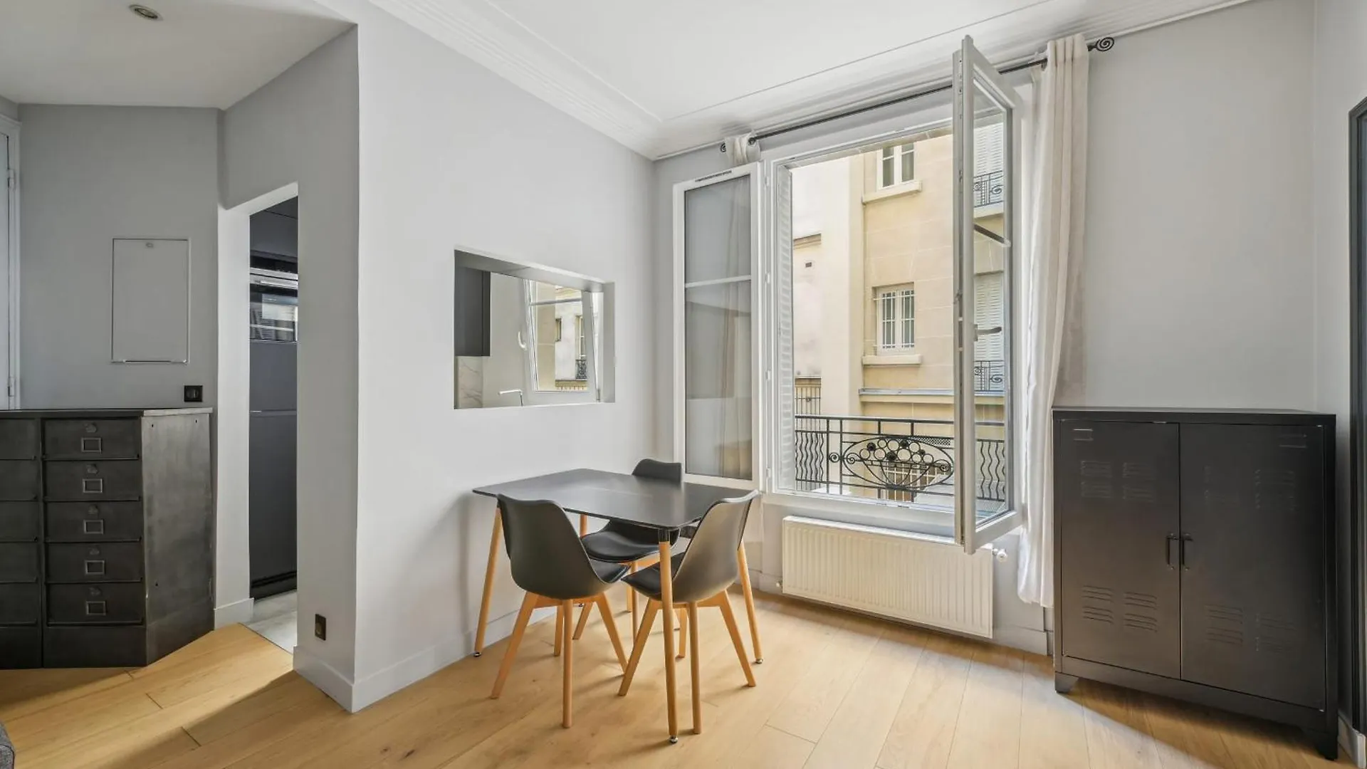 Apartament Terne Maillot - Gaston Bertandeau 1dbr Paryż